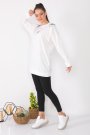 Kadın Sırtında Çanta Detaylı Salaş Tasarım Beyaz Renk Tunik